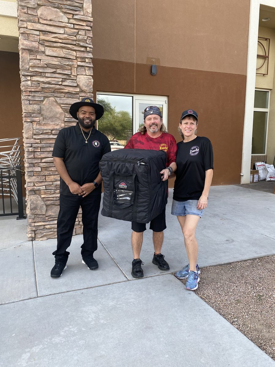 Desert Knights volunteers delivering meals in Greater Phoenix